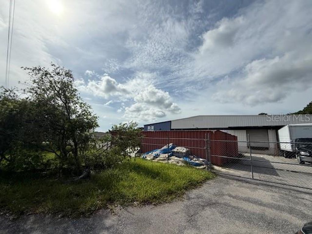 Photo of 2415 Whitfield Industrial Way, Sarasota, FL 34243 (MLS # C7512341)