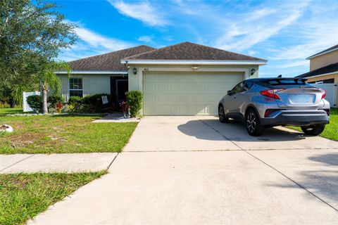 A home in LAKE ALFRED