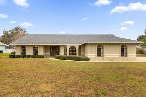 A home in LAKELAND