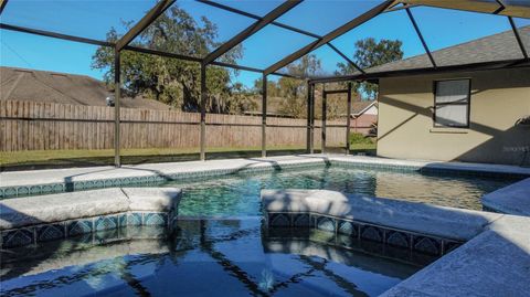 A home in LAKELAND