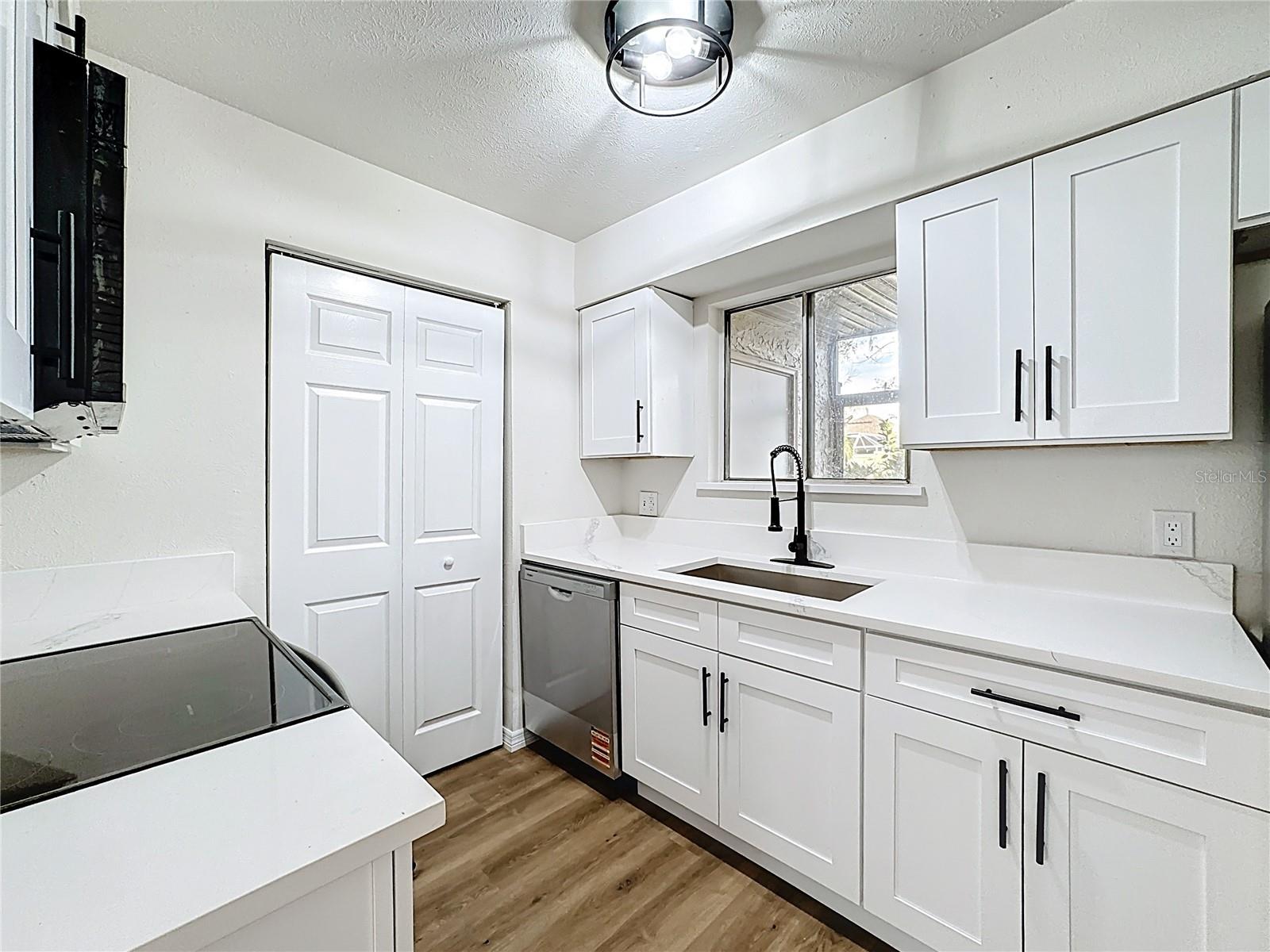 HIDDEN HOLLOW - Residential