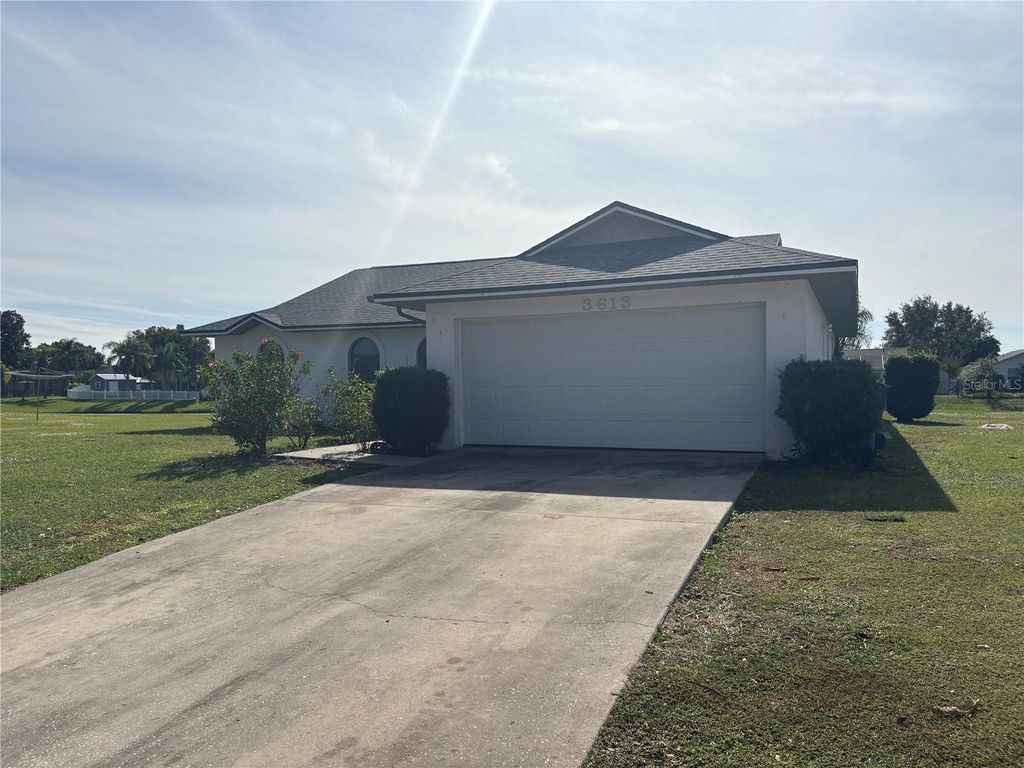 Photo of 3613 Willow Lake Court, Saint Cloud, FL 34769 (MLS # S5136272)