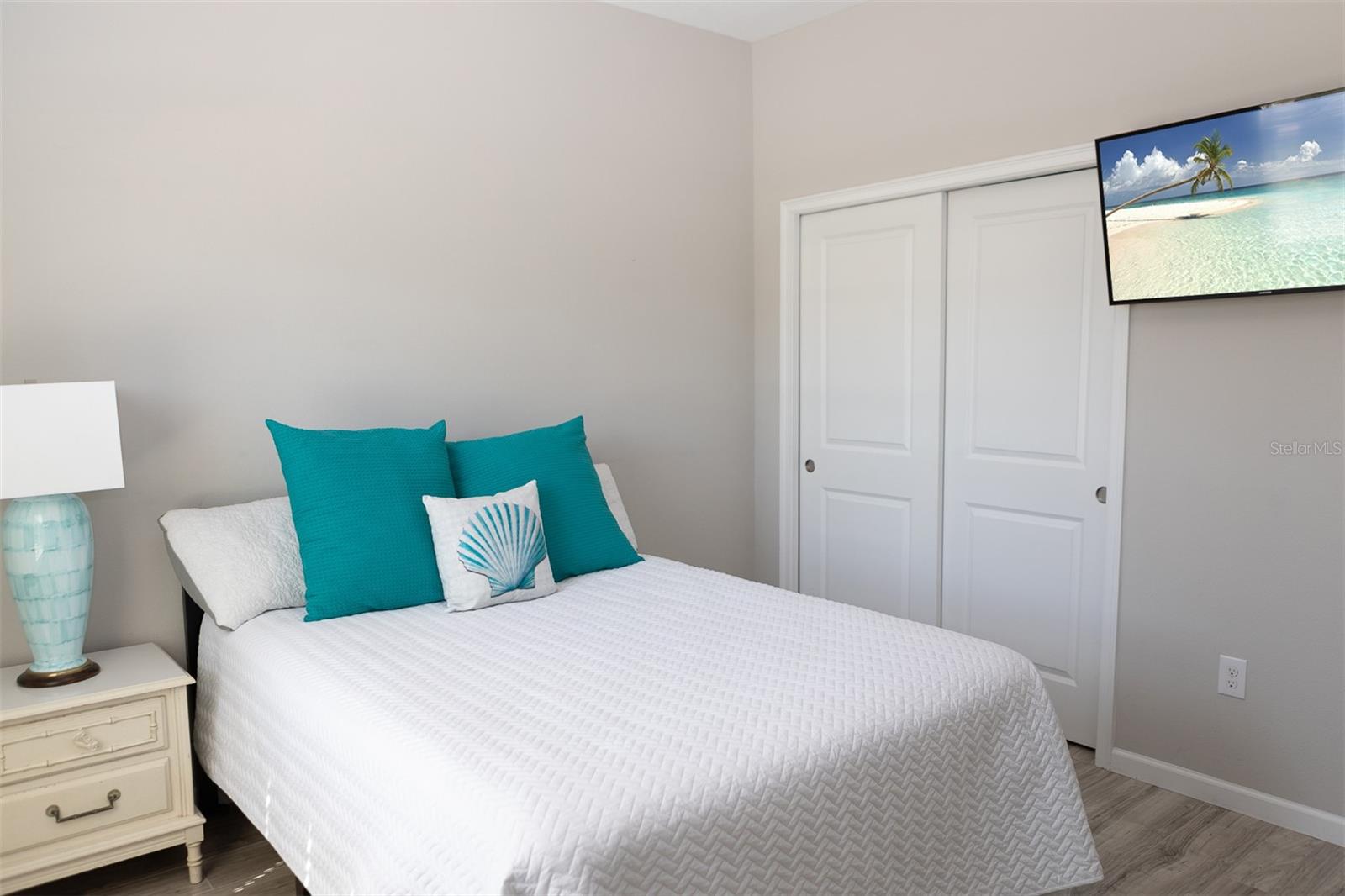 RENAISSANCE/WEST VLGS PH 1 - Residential Lease