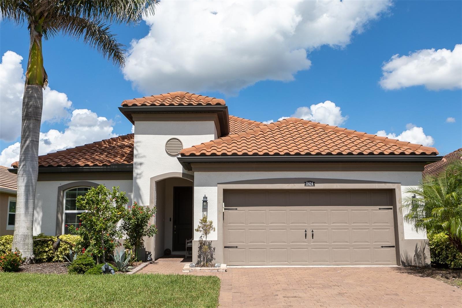 RENAISSANCE/WEST VLGS PH 1 - Residential Lease