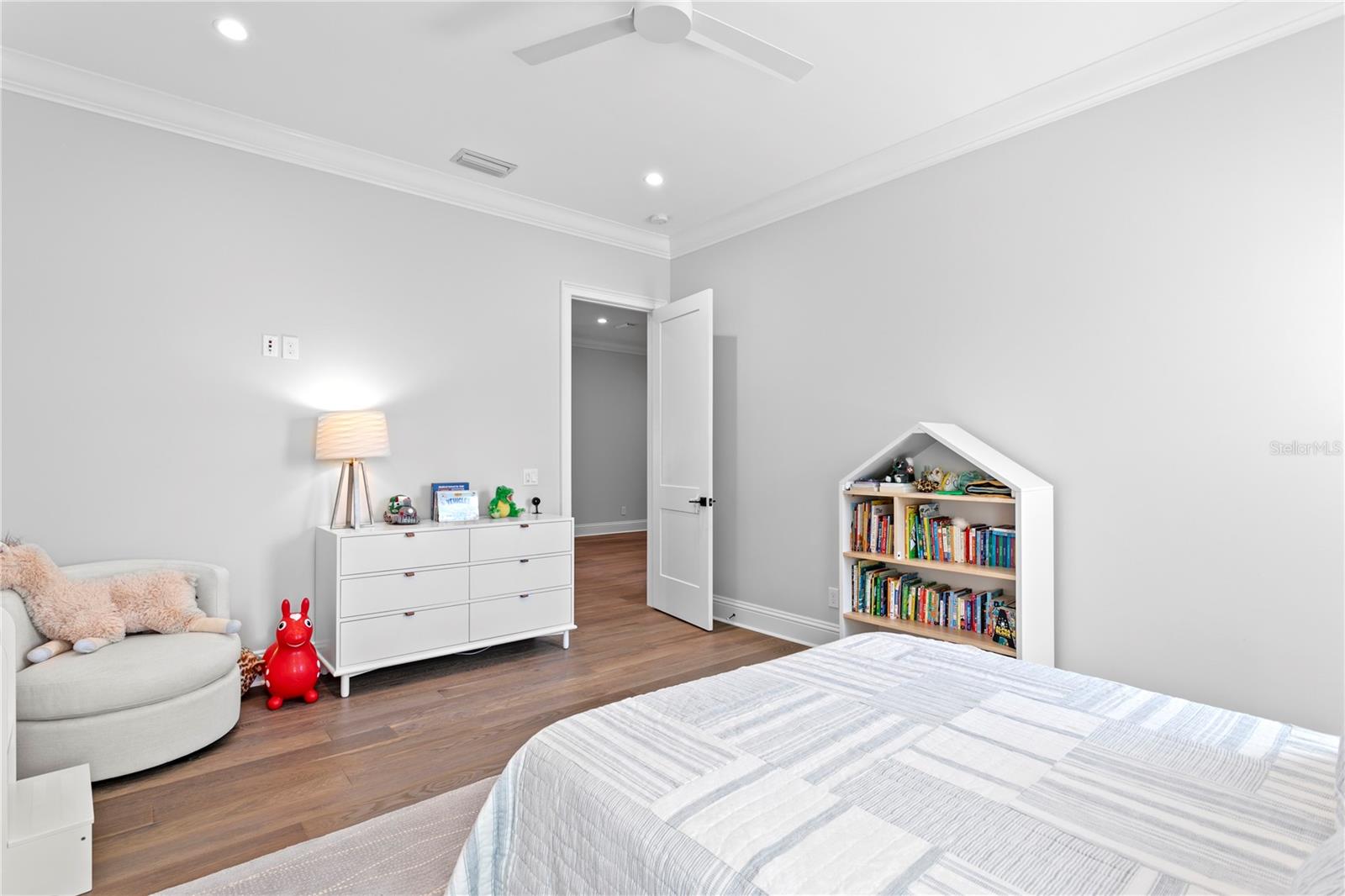 SUNSET PARK - Residential