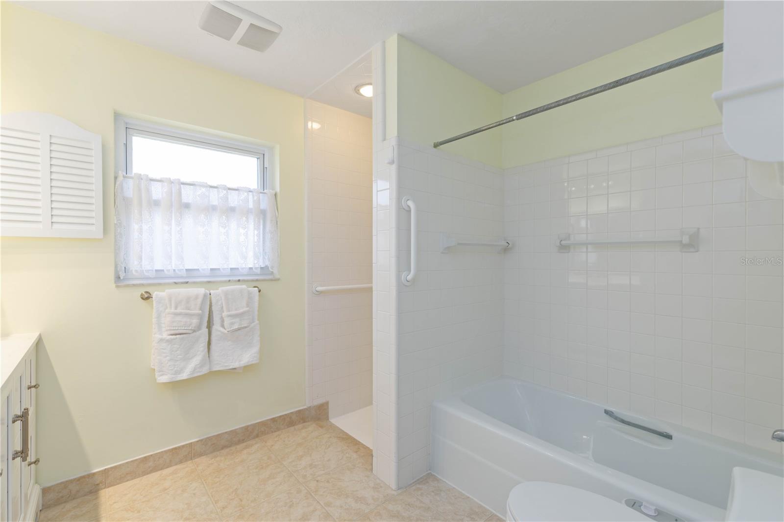 VILLAGE GREEN CLUB ESTATES - Residential