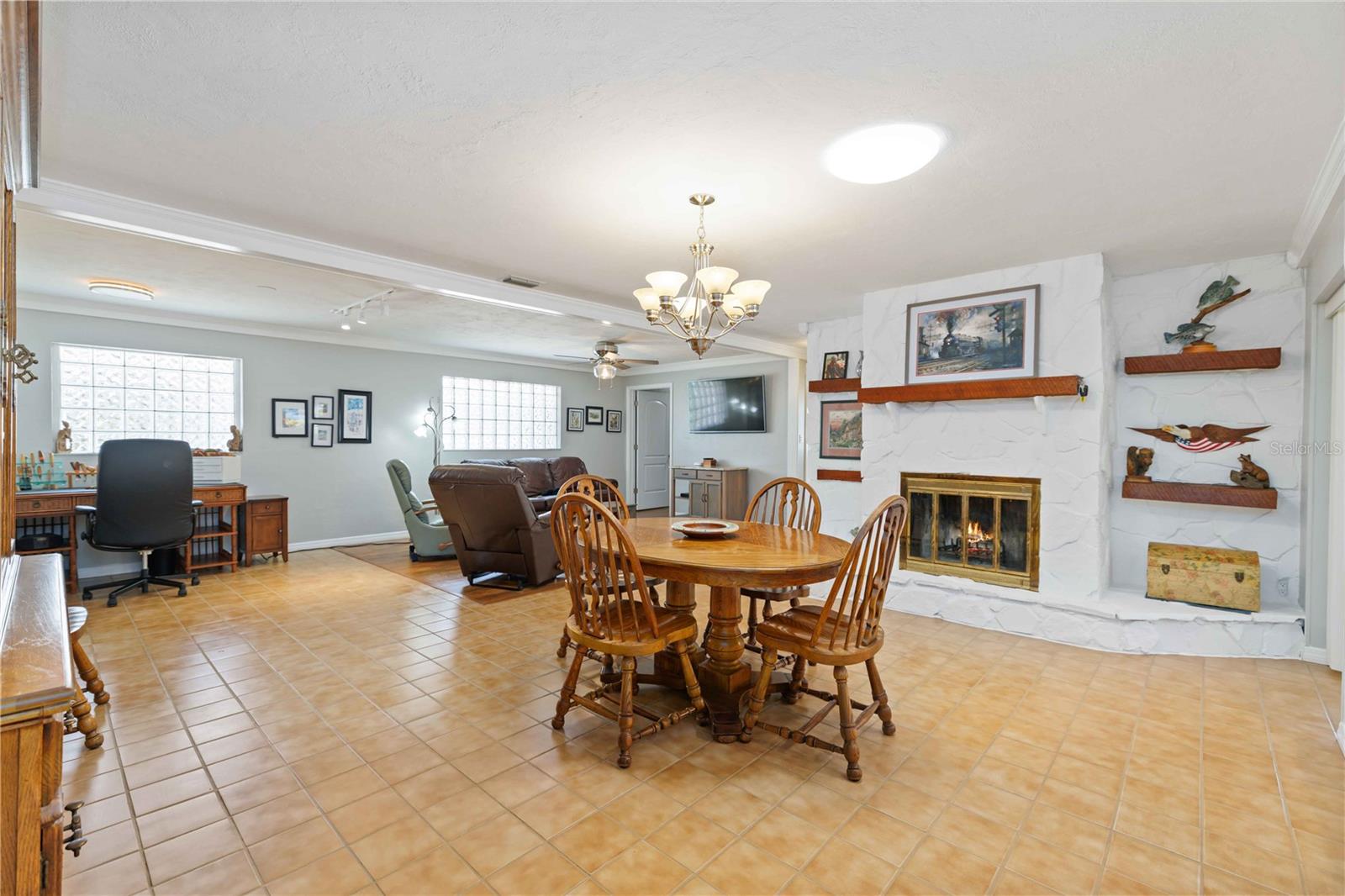 VILLAGE GREEN CLUB ESTATES - Residential