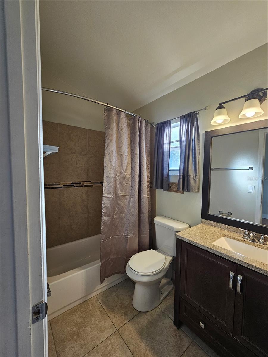 ISLANDS PH 04 - Residential Lease