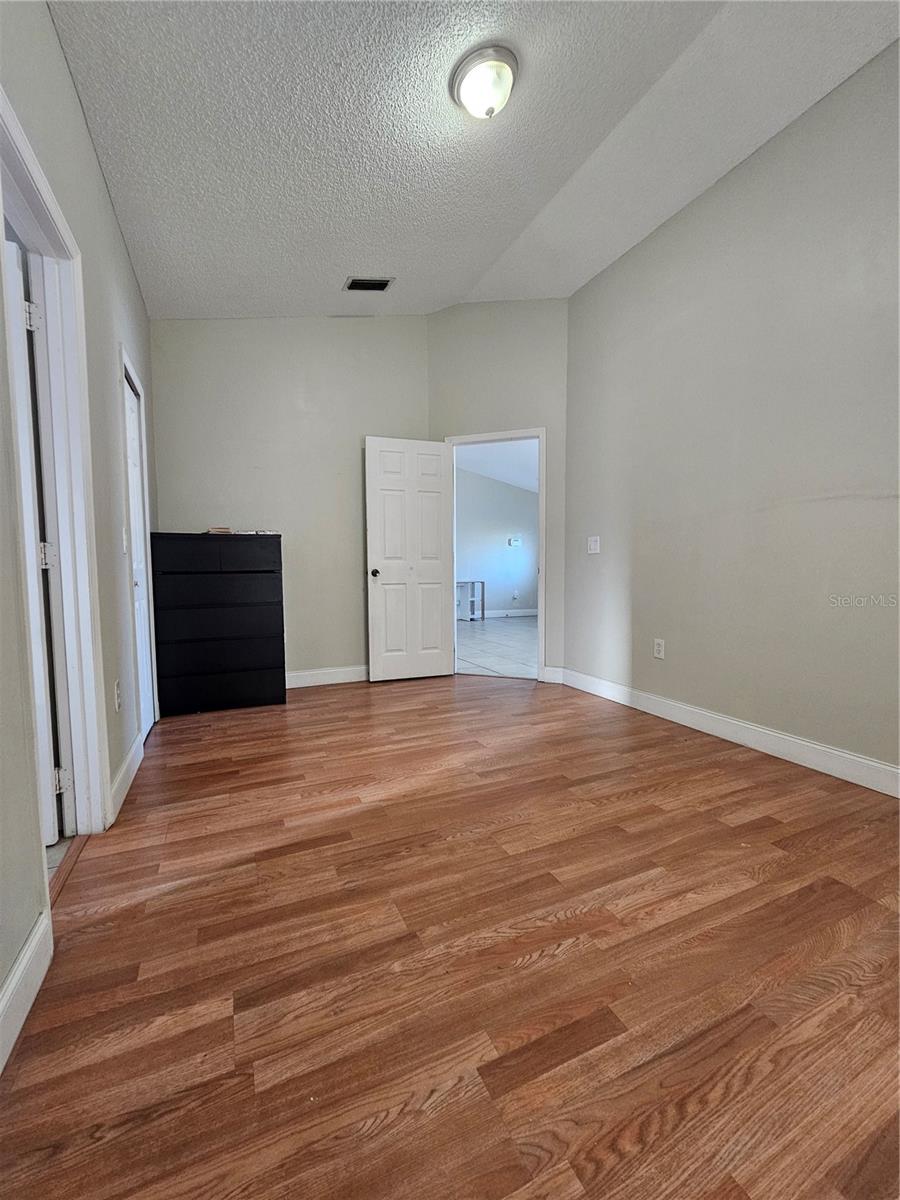 ISLANDS PH 04 - Residential Lease