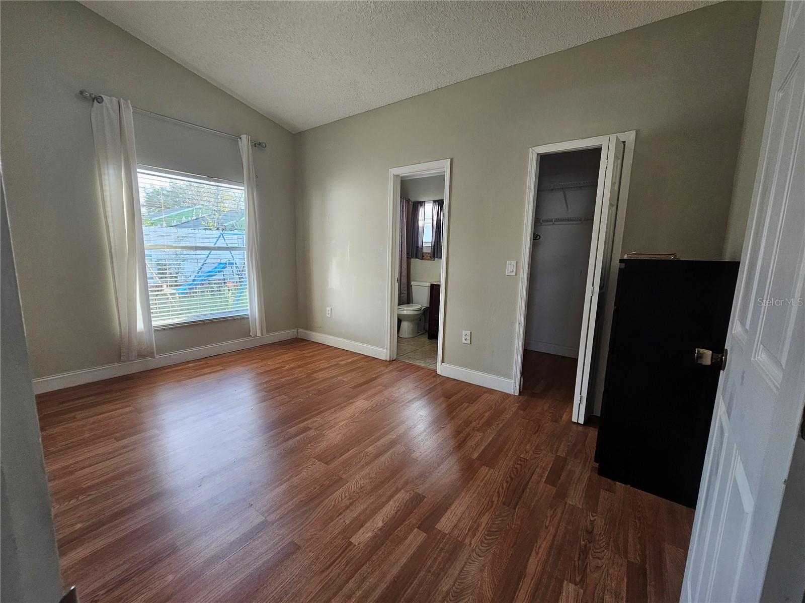 ISLANDS PH 04 - Residential Lease