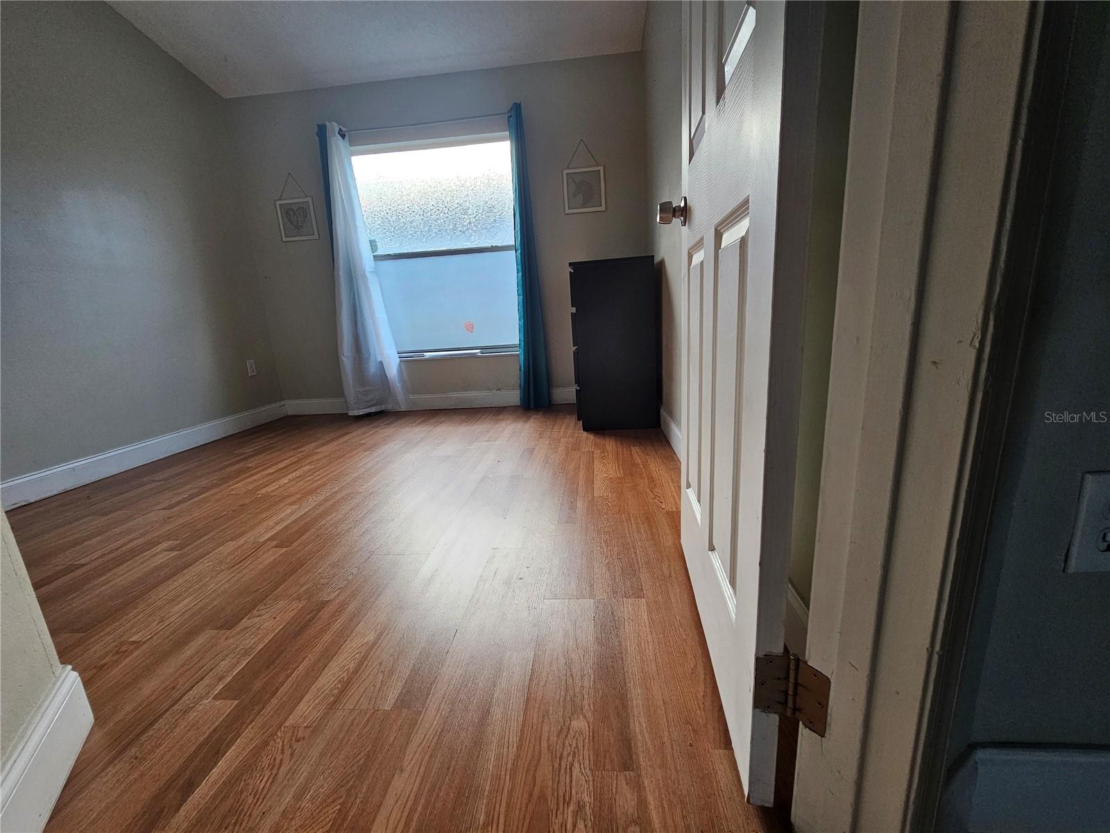 ISLANDS PH 04 - Residential Lease