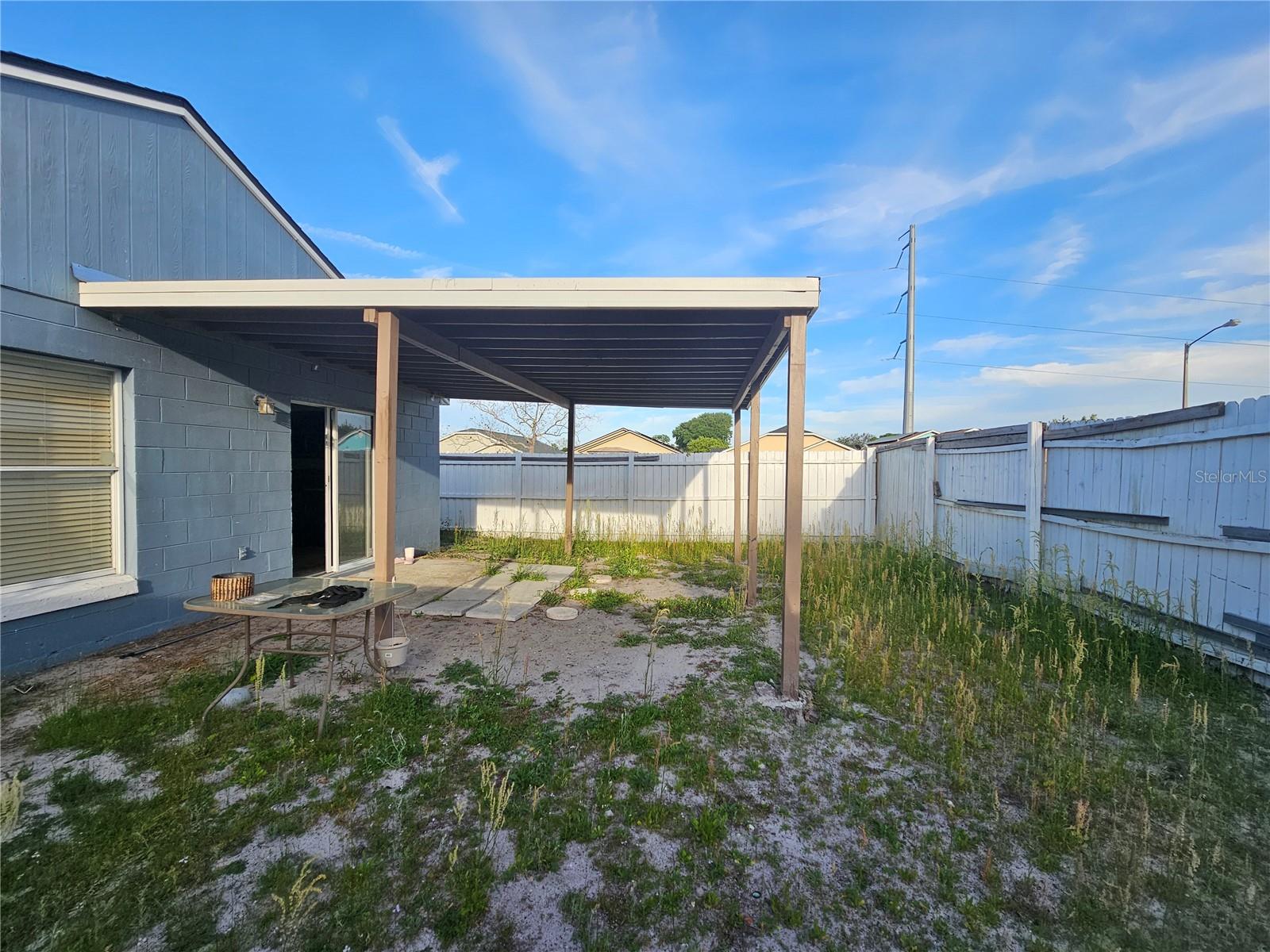 ISLANDS PH 04 - Residential Lease