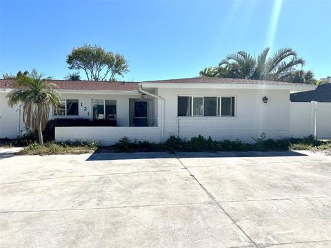 121 175TH AVENUE E REDINGTON SHORES FL 33708