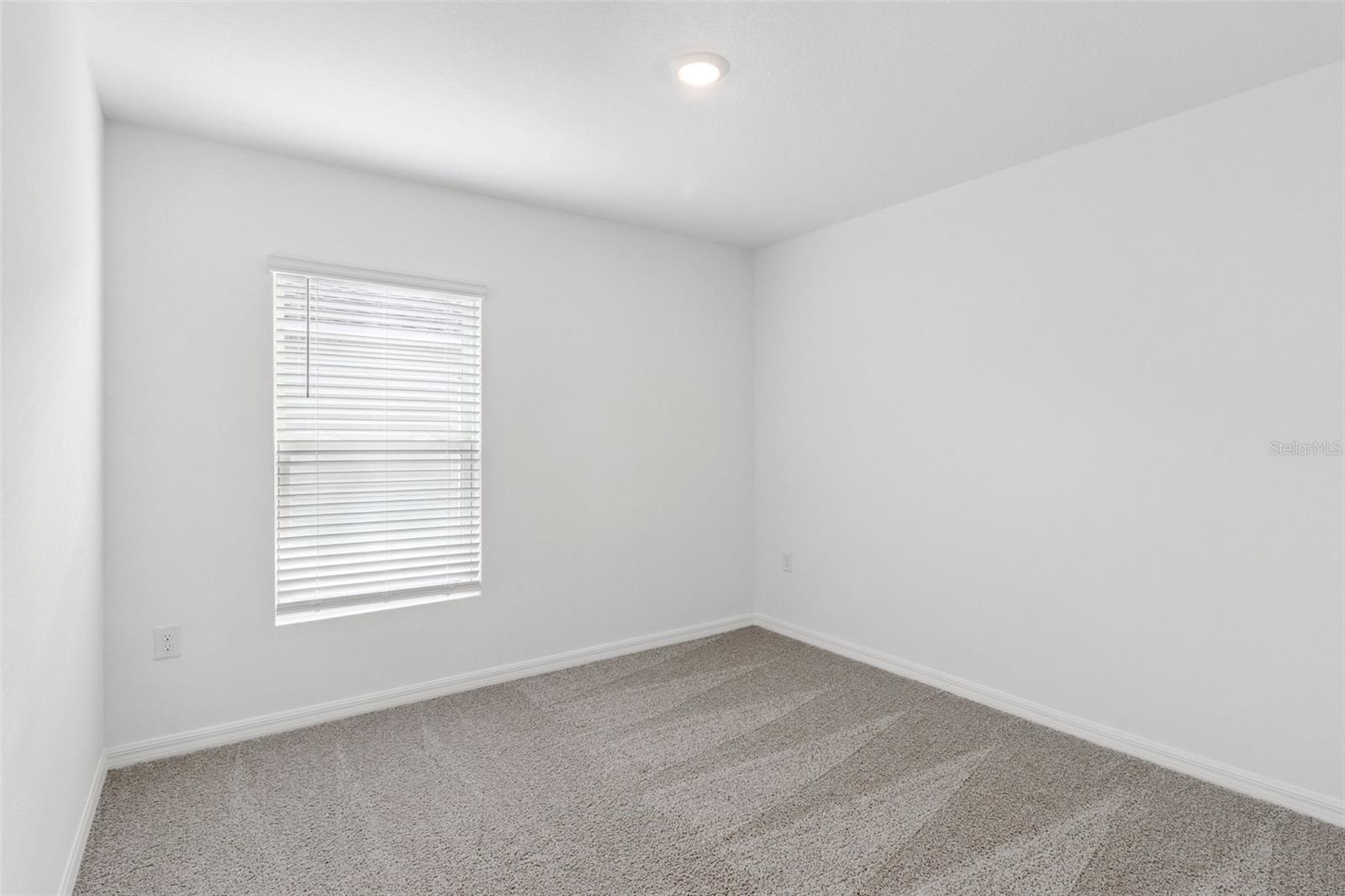 MAGNOLIA POINTE - Residential