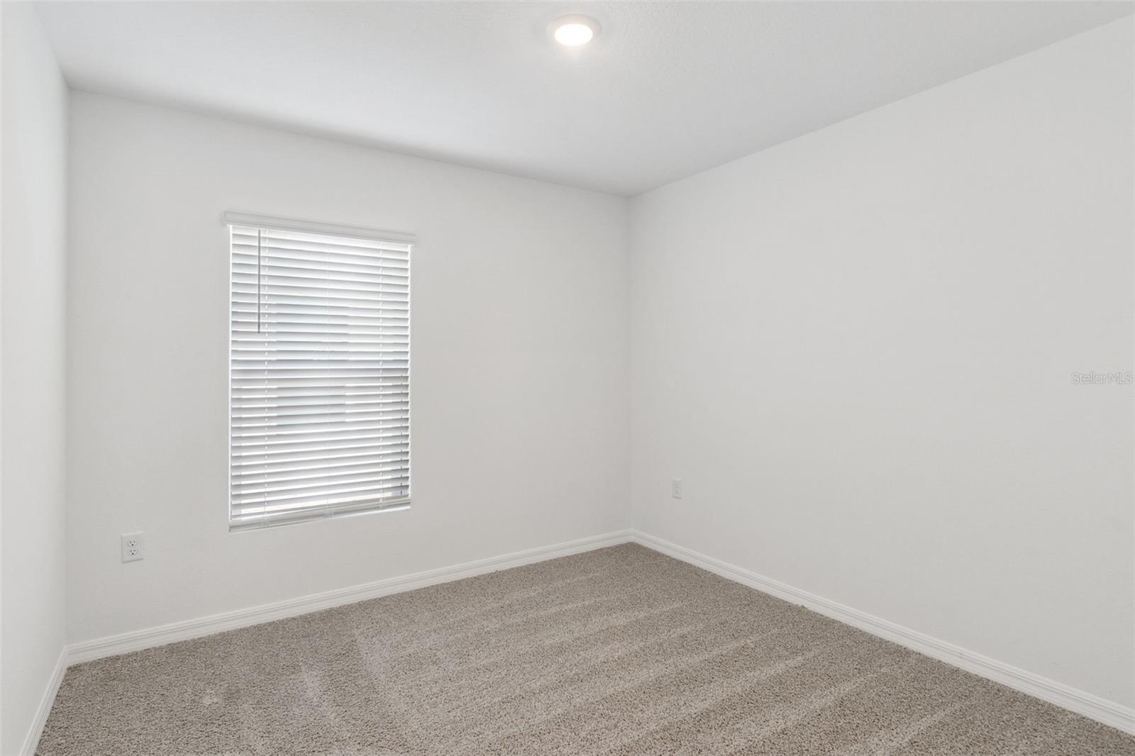 MAGNOLIA POINTE - Residential