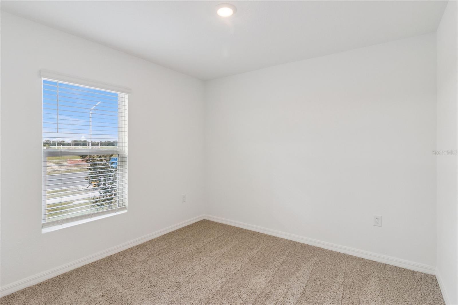 MAGNOLIA POINTE - Residential