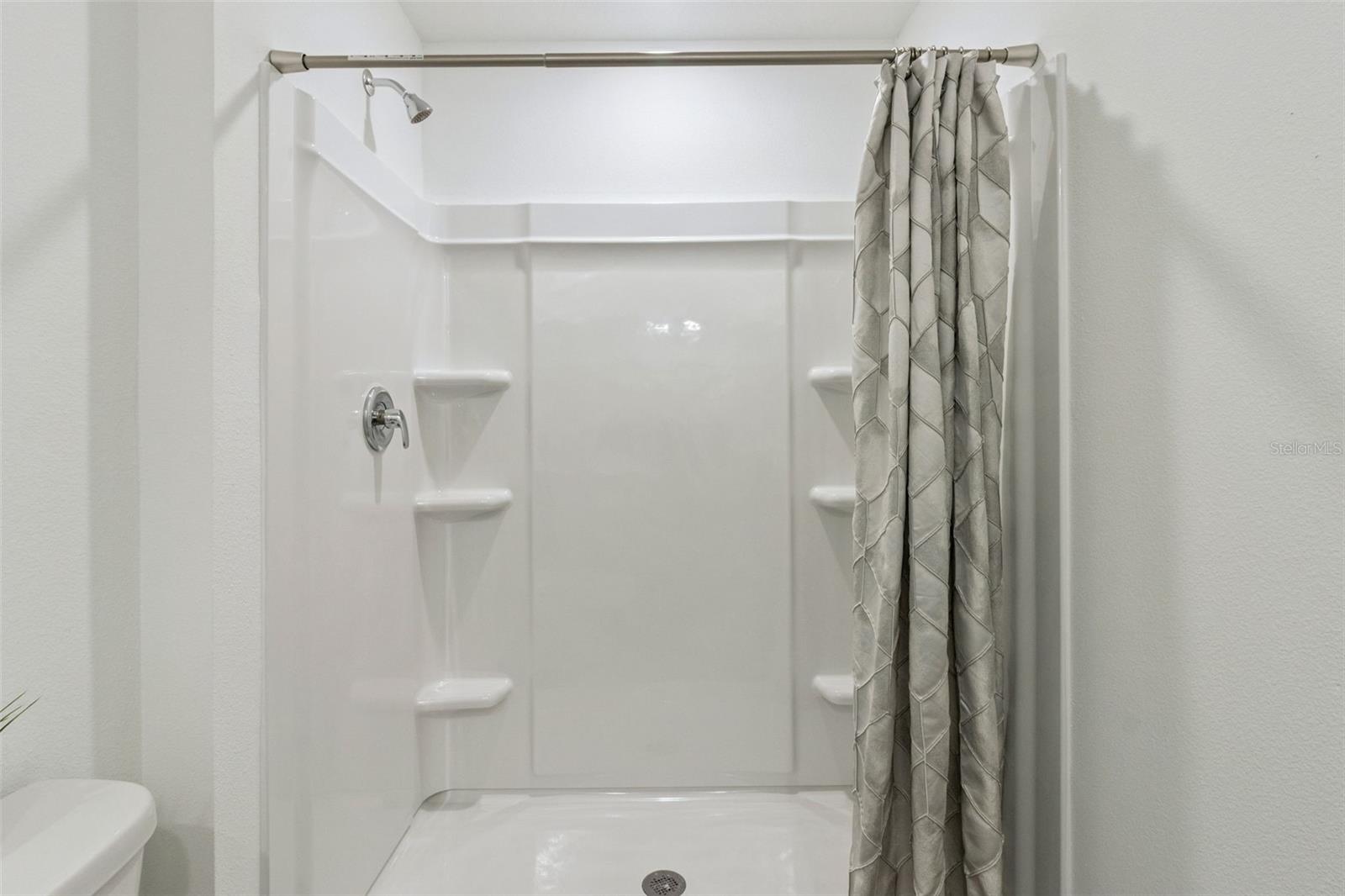 MAGNOLIA POINTE - Residential