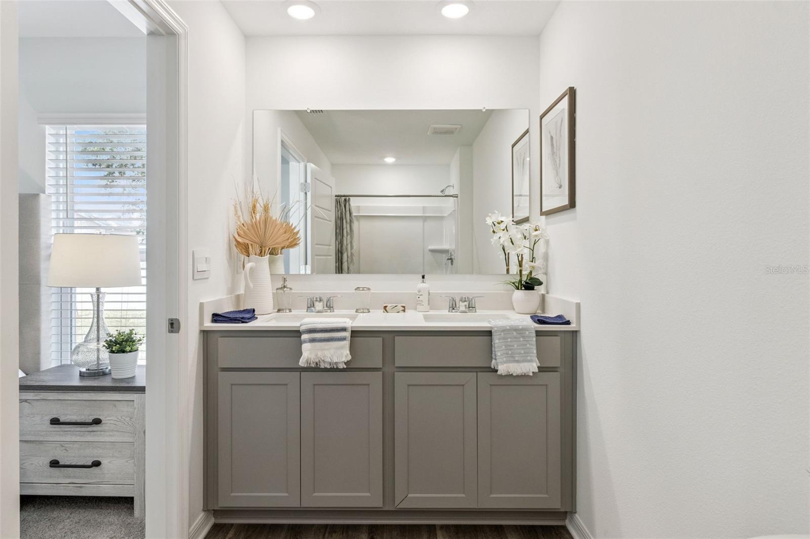 MAGNOLIA POINTE - Residential