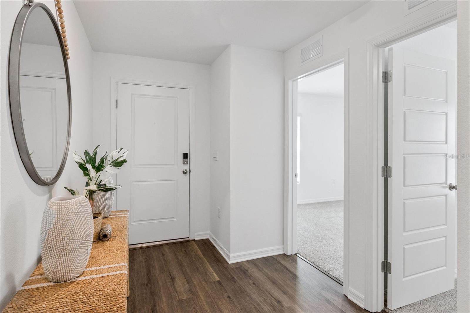 MAGNOLIA POINTE - Residential