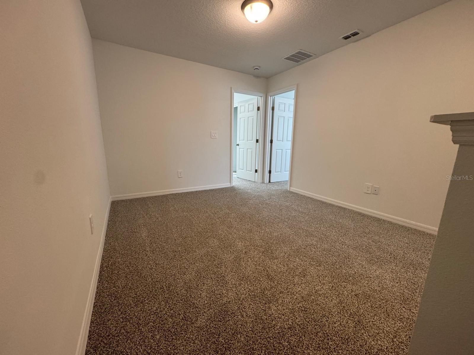 THE MEADOW AT CROSSPRAIRIE TOWNES - Residential Lease
