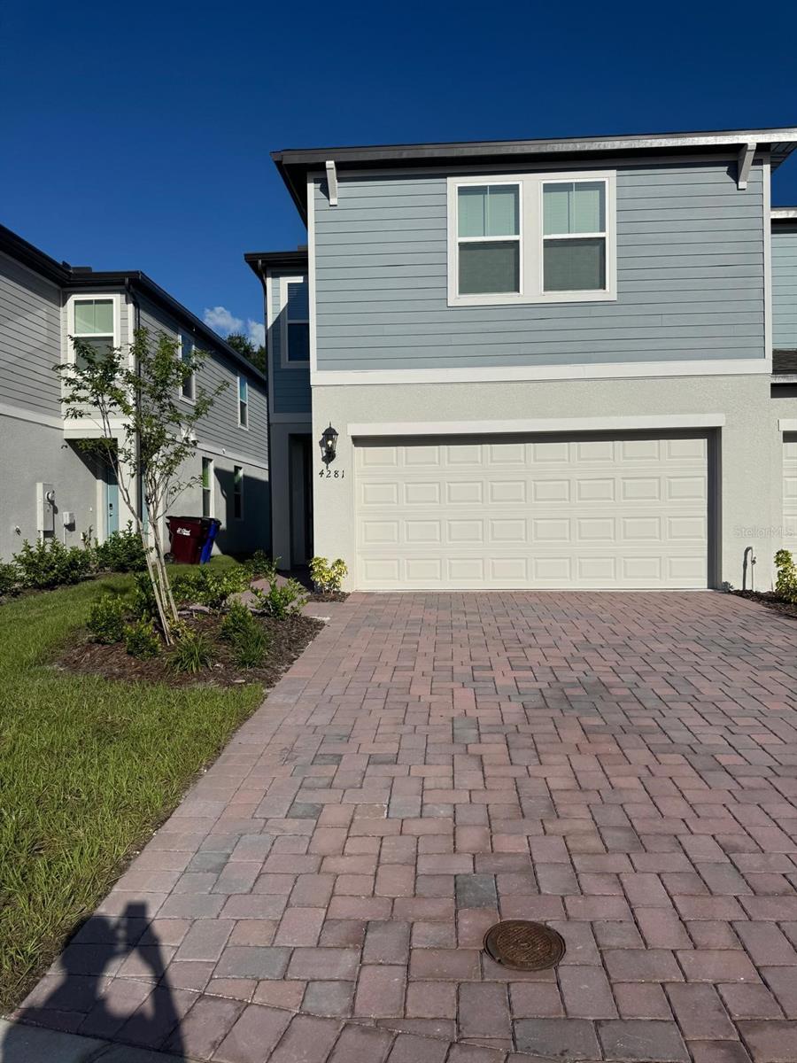 THE MEADOW AT CROSSPRAIRIE TOWNES - Residential Lease