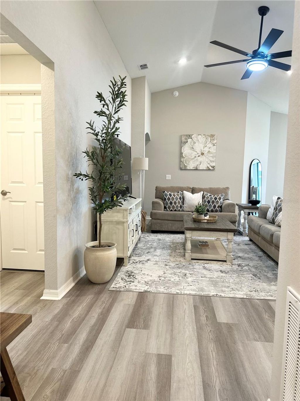 Photo of 2000 Golden Beak Drive, Eagle Lake, FL 33839 (MLS # O6303569)