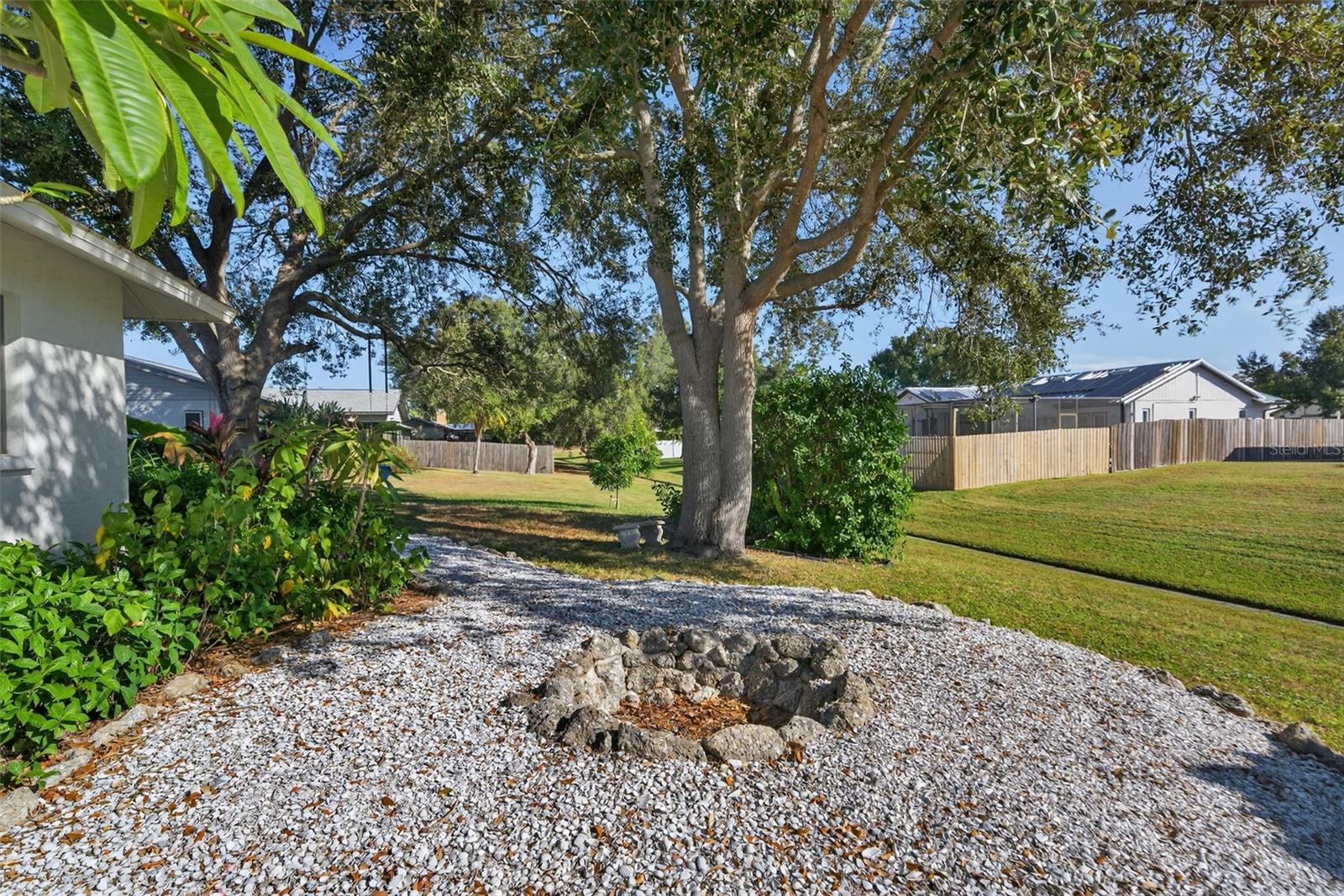 COLONIAL OAKS - Residential