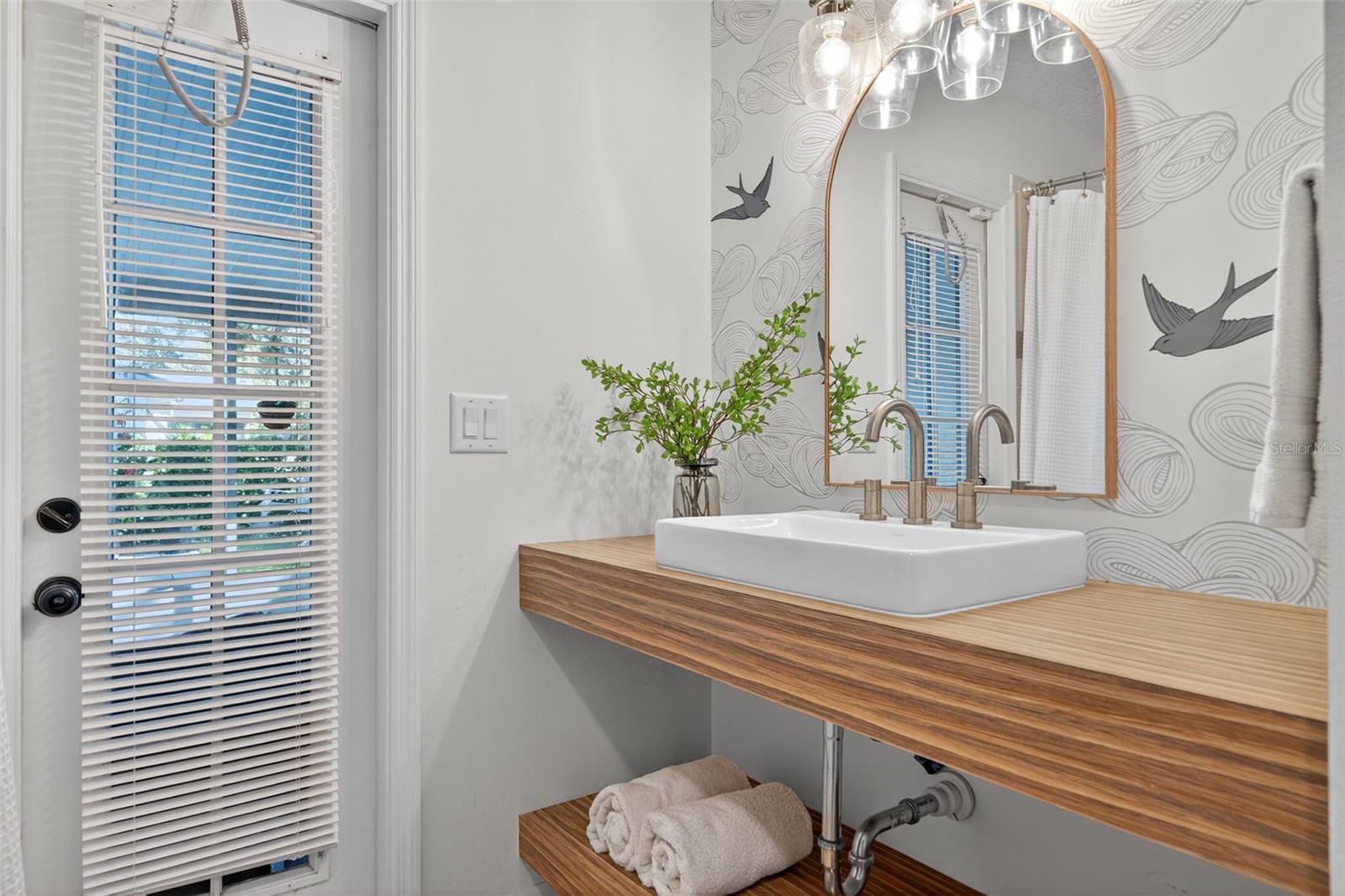 COLONIAL OAKS - Residential