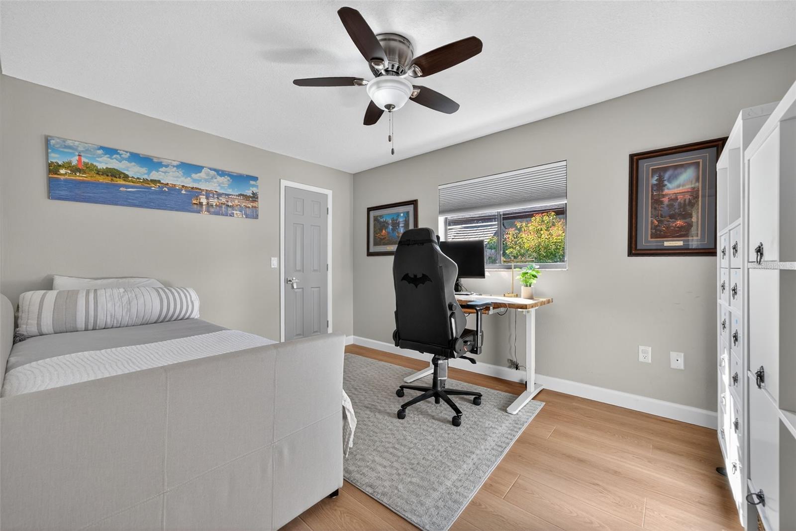 COLONIAL OAKS - Residential