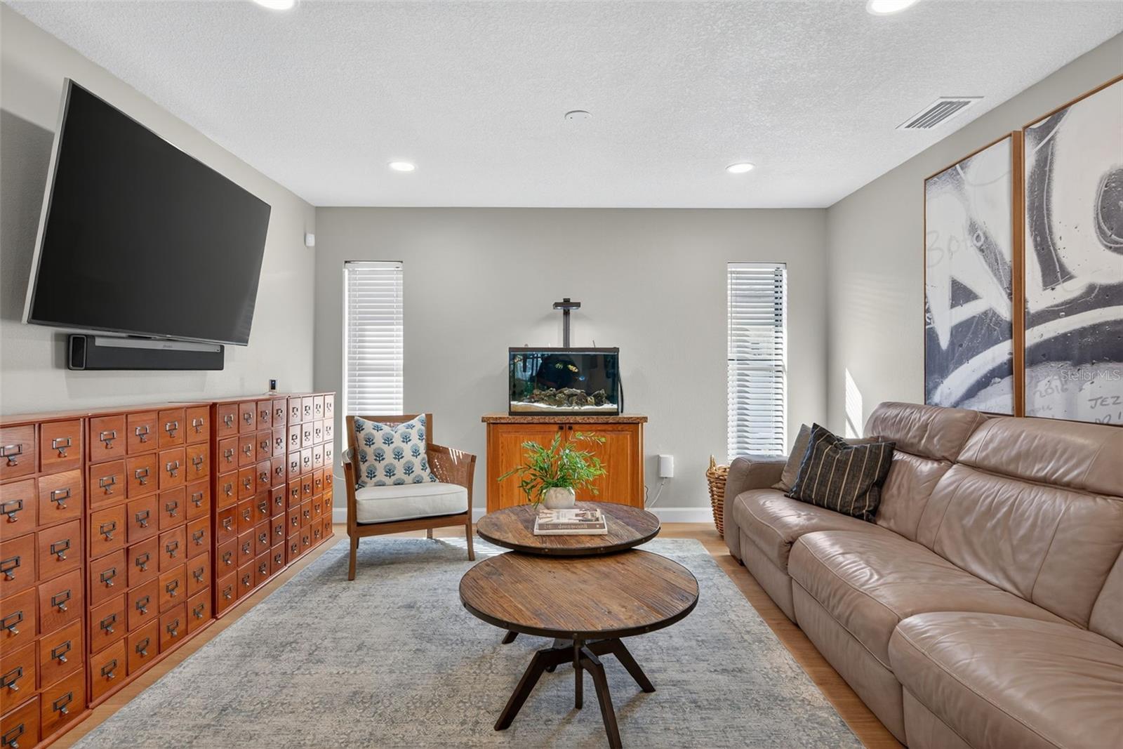 COLONIAL OAKS - Residential