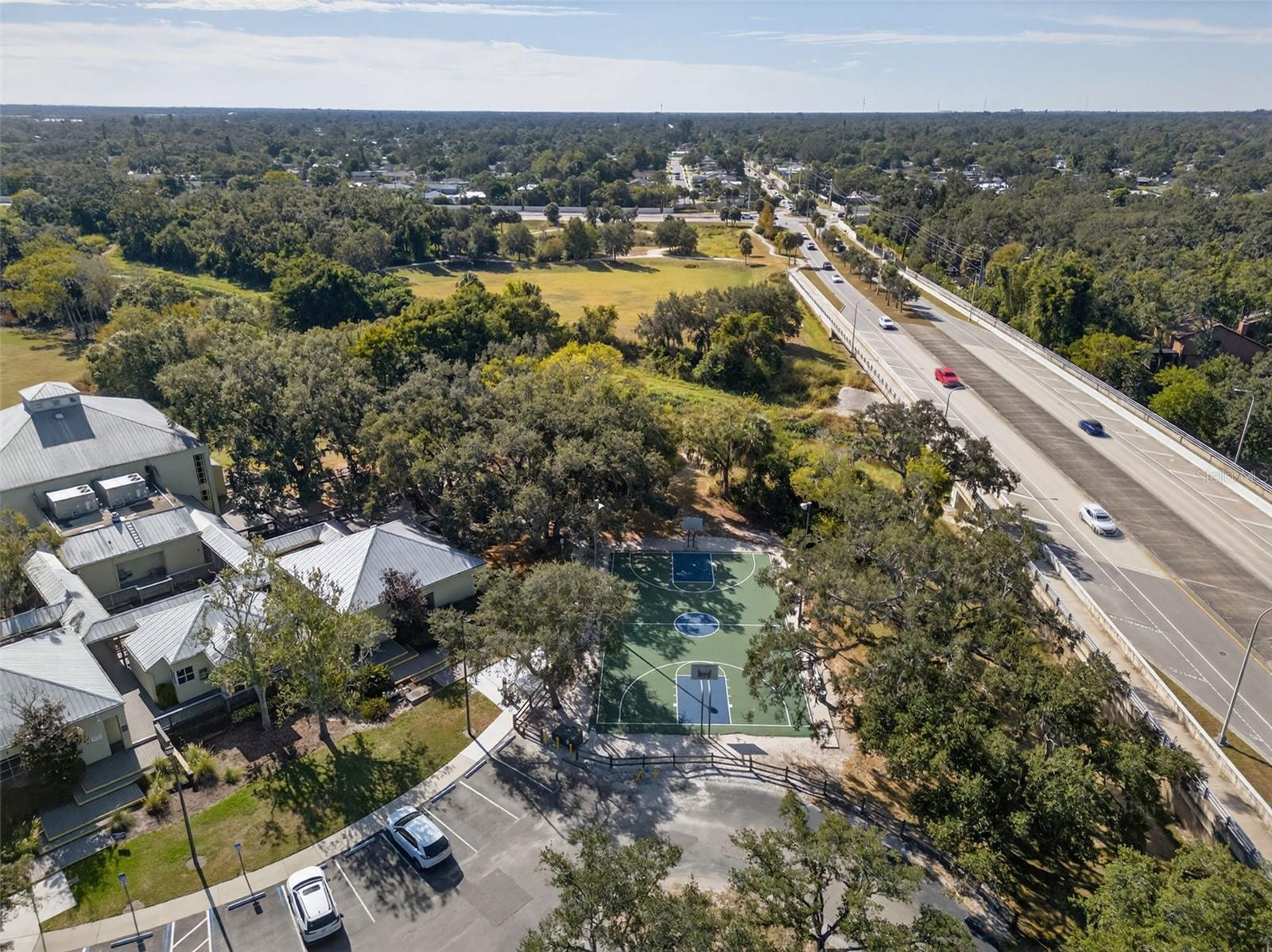 COLONIAL OAKS - Residential