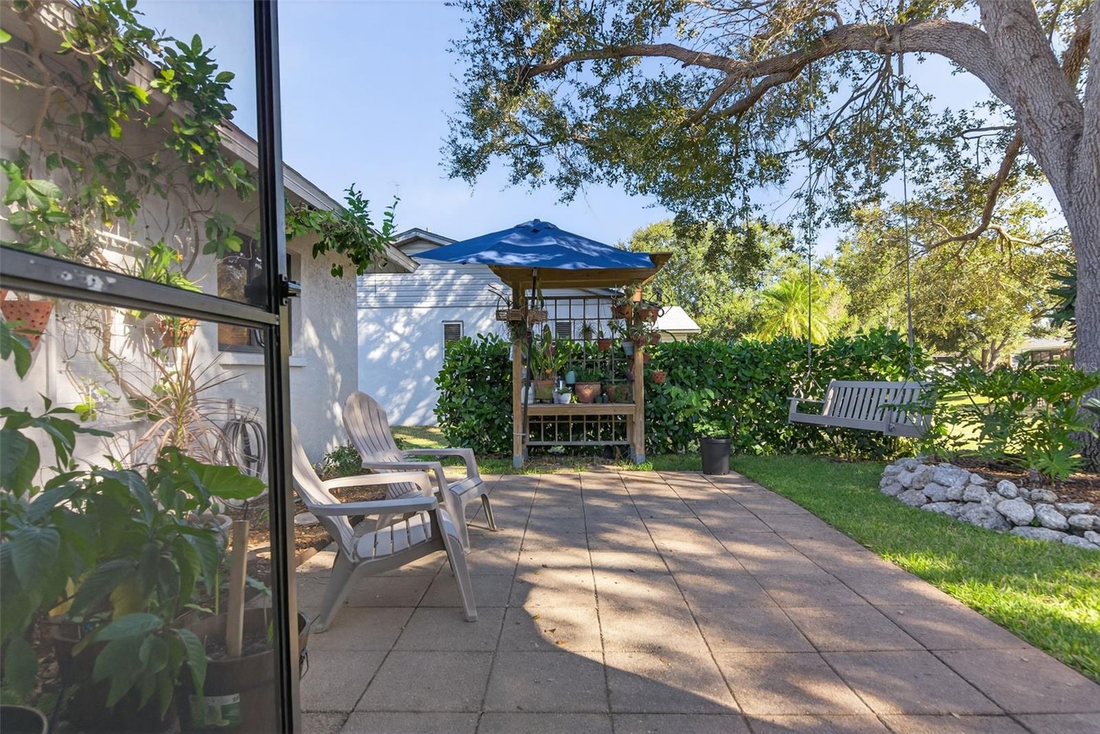 COLONIAL OAKS - Residential