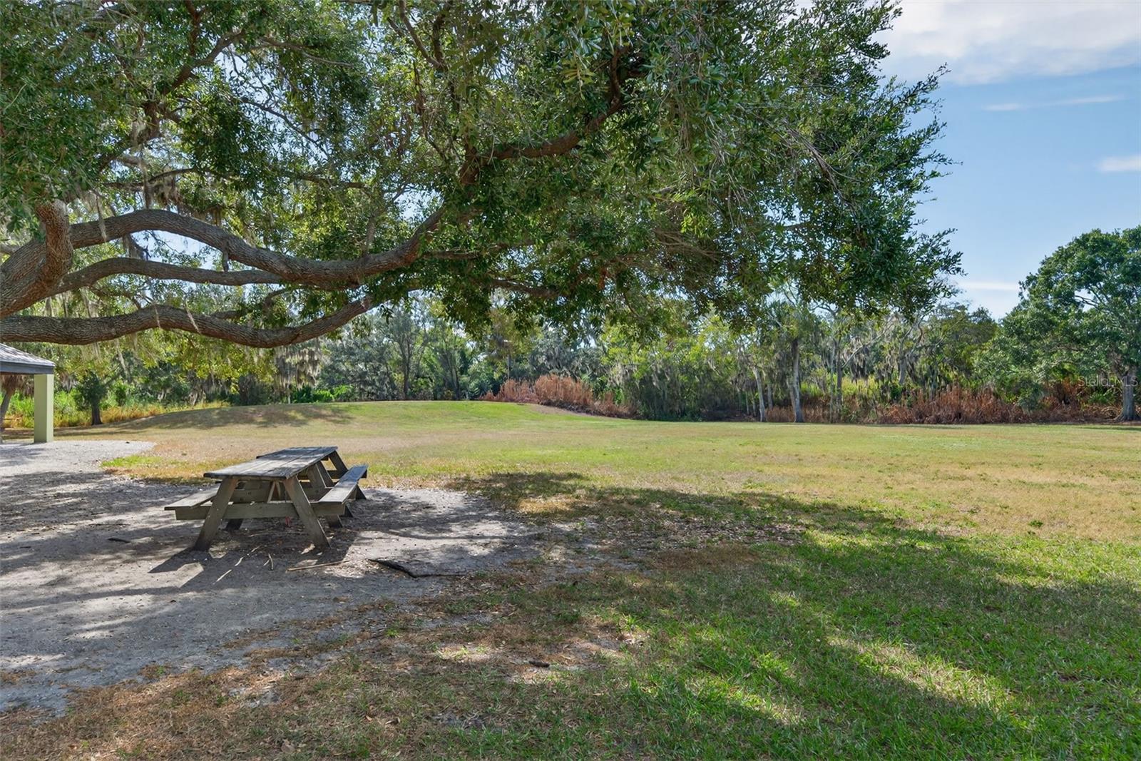 COLONIAL OAKS - Residential