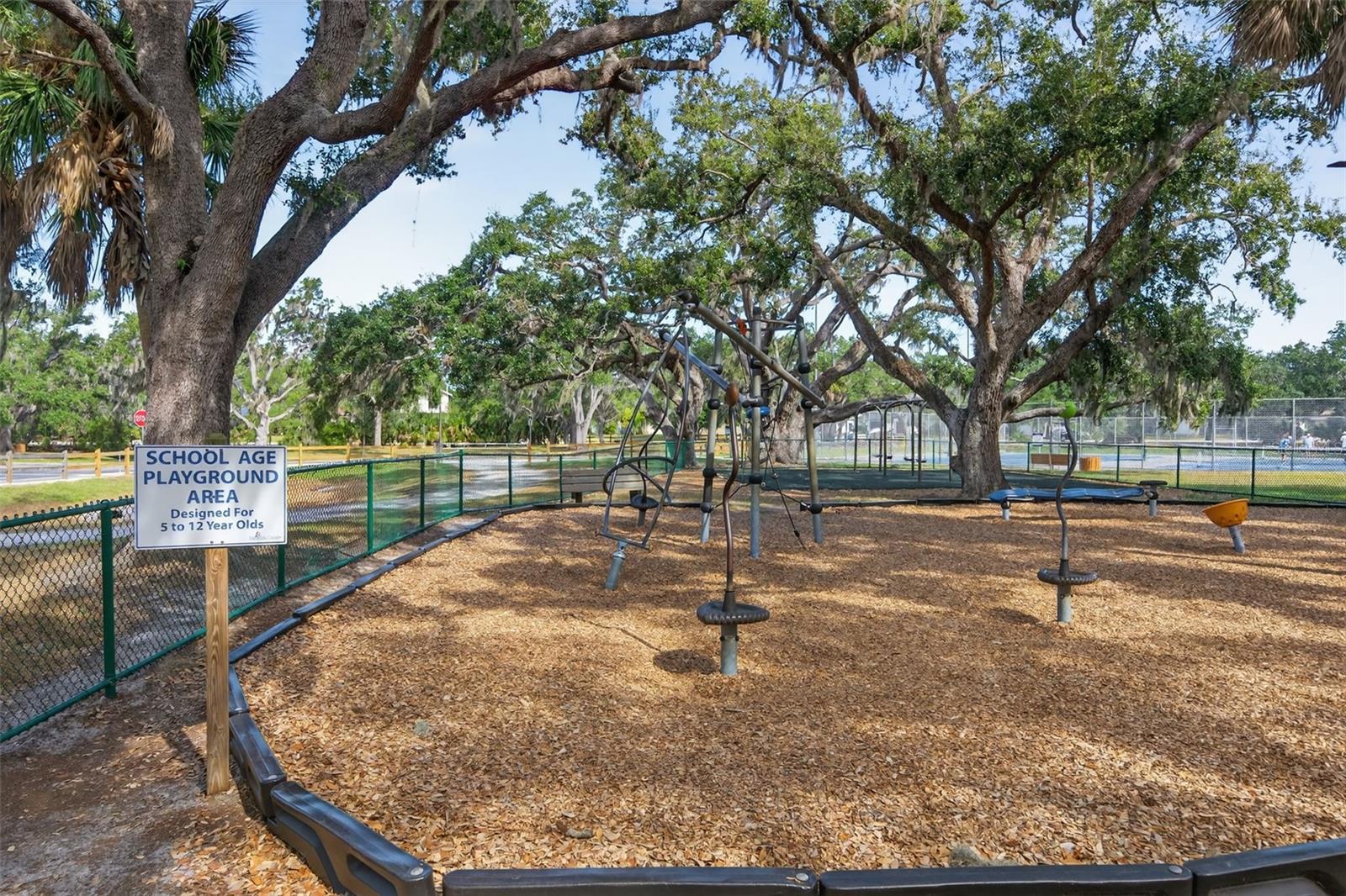 COLONIAL OAKS - Residential