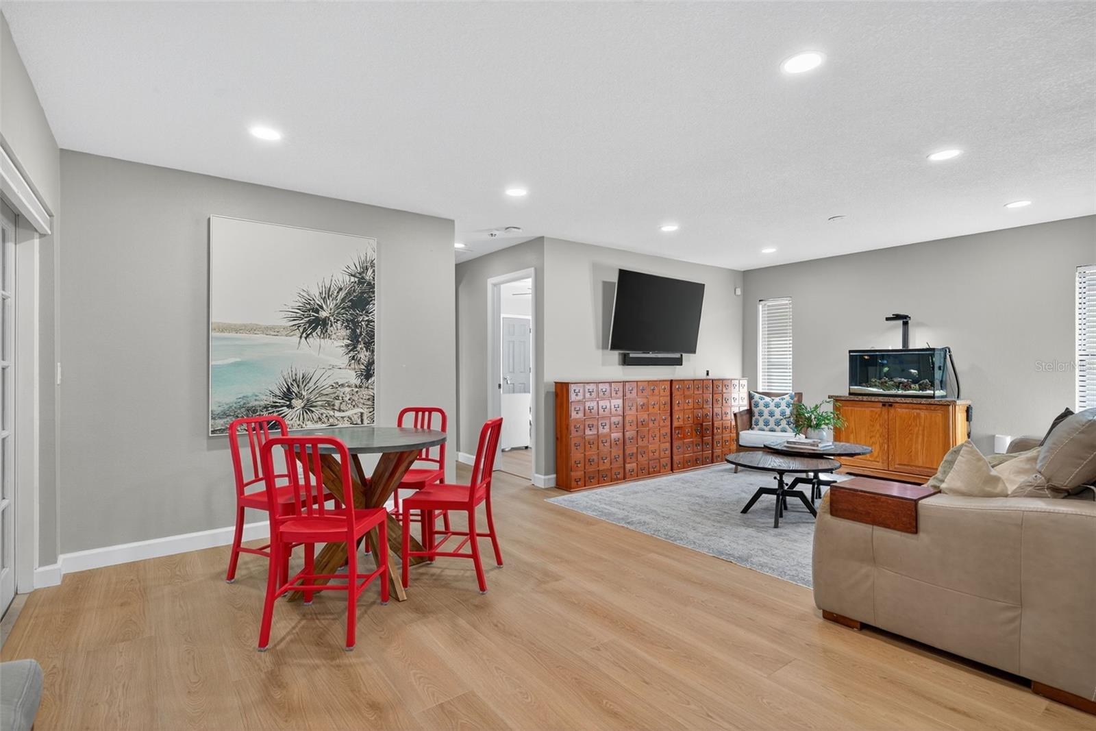 COLONIAL OAKS - Residential