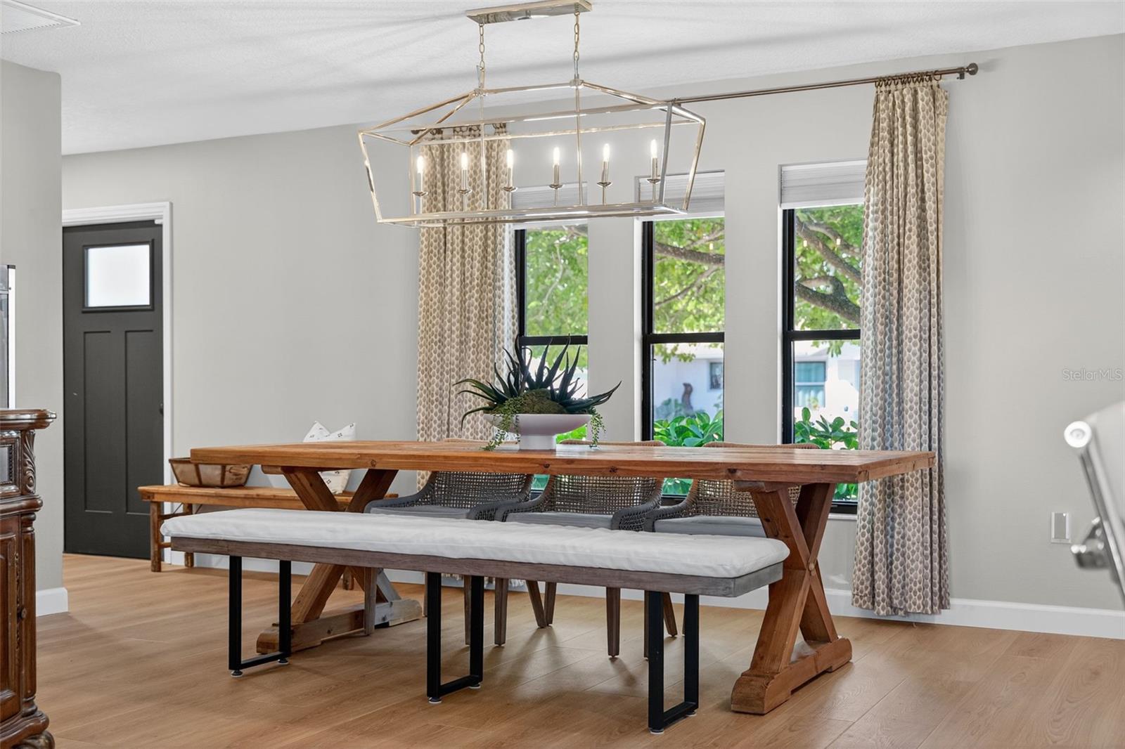 COLONIAL OAKS - Residential