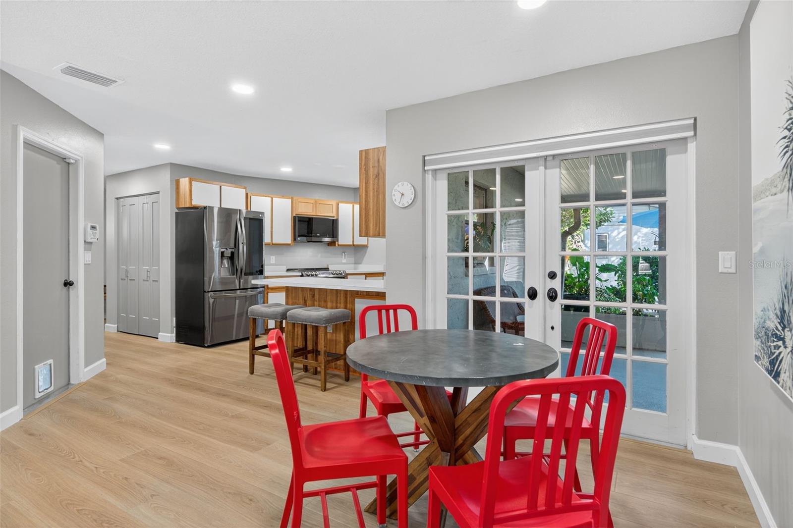 COLONIAL OAKS - Residential