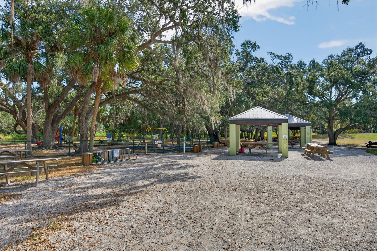 COLONIAL OAKS - Residential