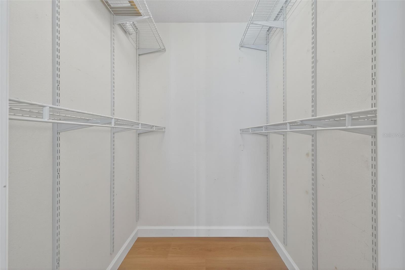 COLONIAL OAKS - Residential