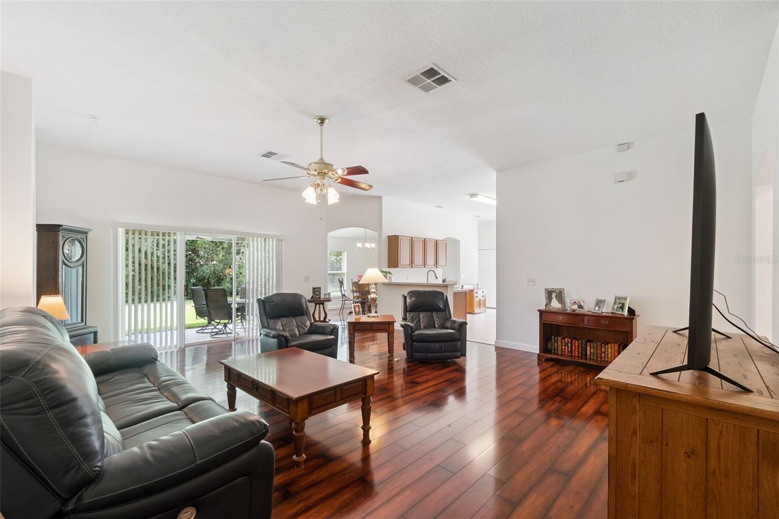 1094 GOLF POINT LOOP