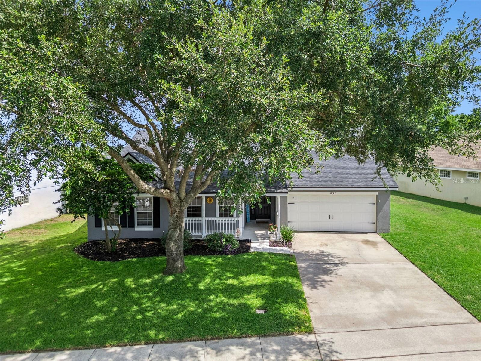 1094 GOLF POINT LOOP