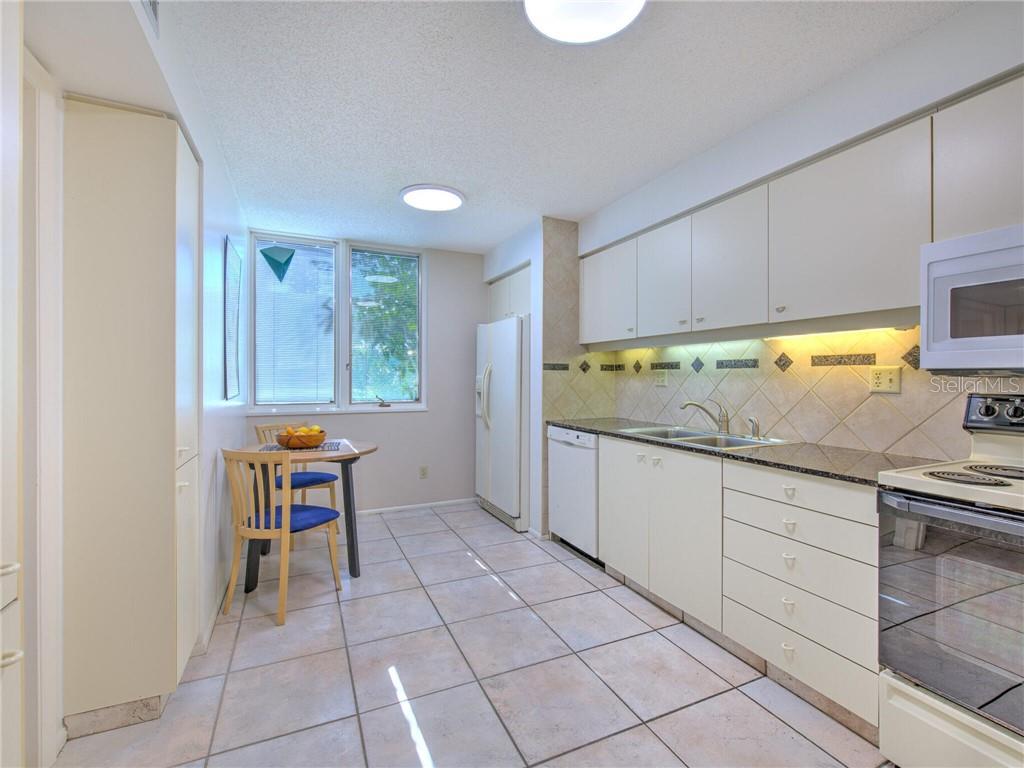 BAYPORT BCH & TEN PH F - Residential Lease