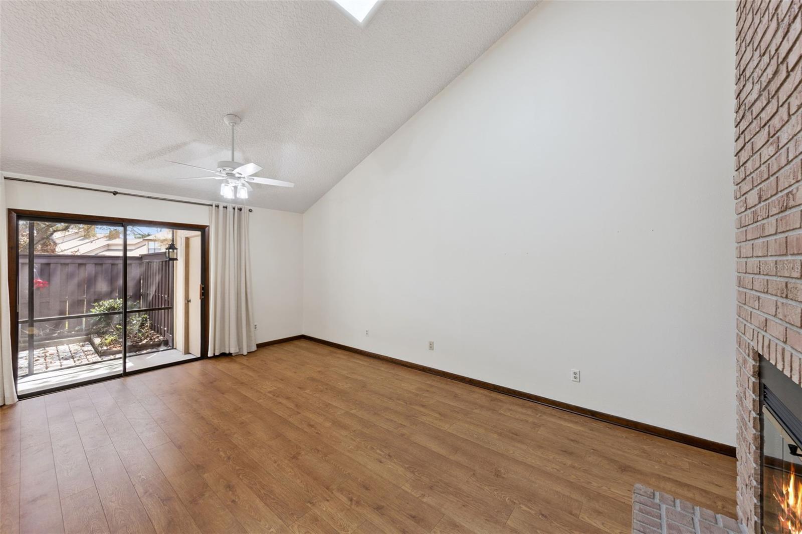 FEATHER EDGE A CONDO - Residential