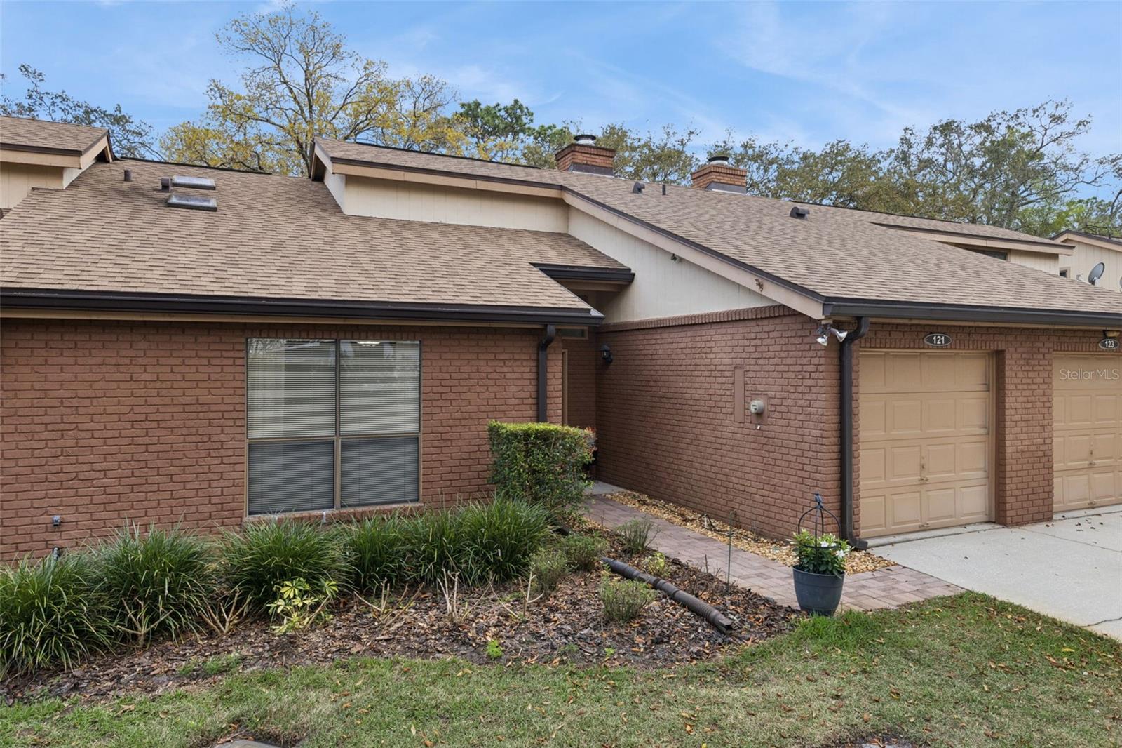 FEATHER EDGE A CONDO - Residential