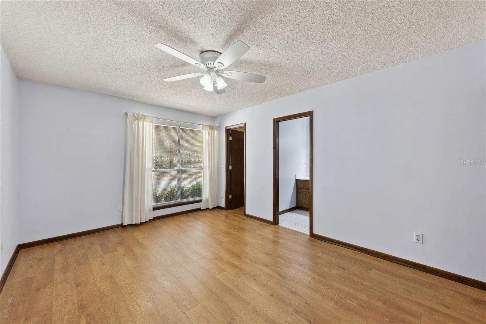 FEATHER EDGE A CONDO - Residential