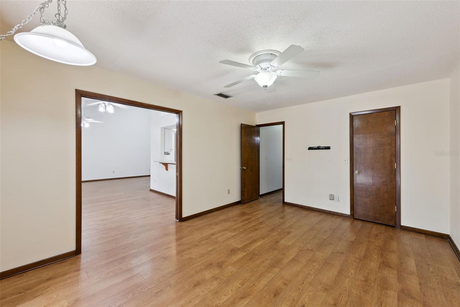 FEATHER EDGE A CONDO - Residential