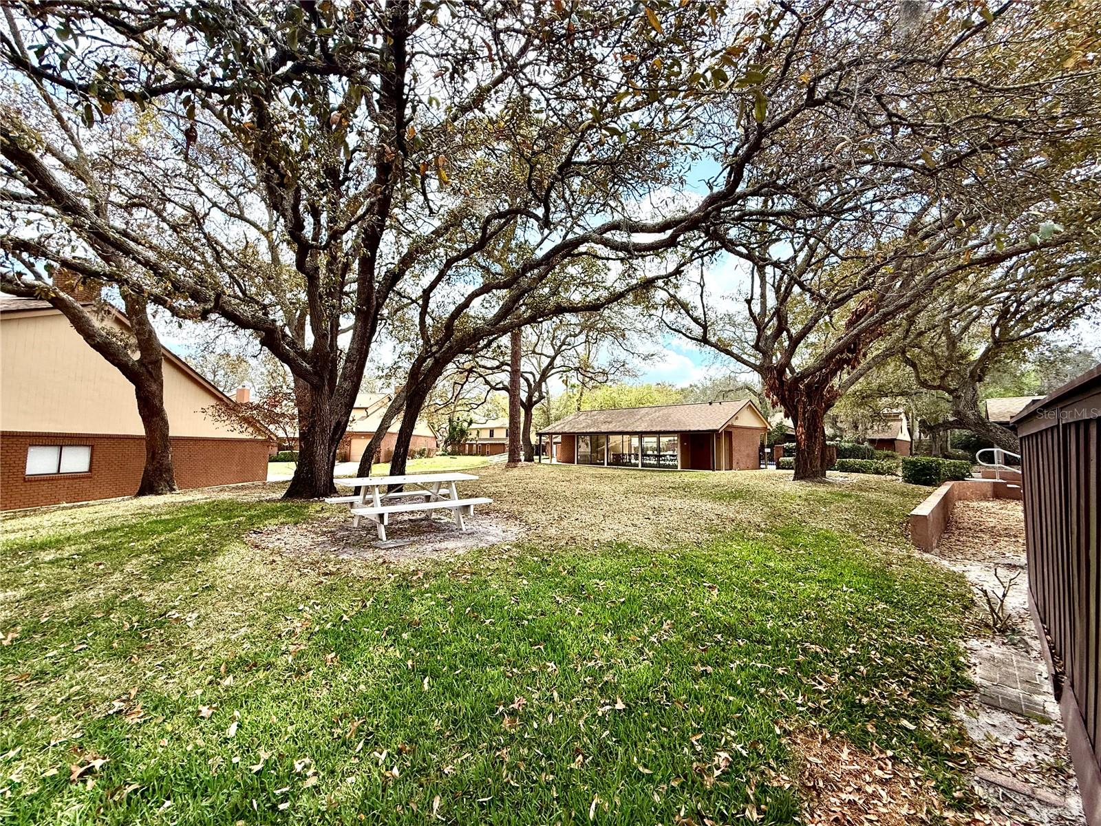 FEATHER EDGE A CONDO - Residential