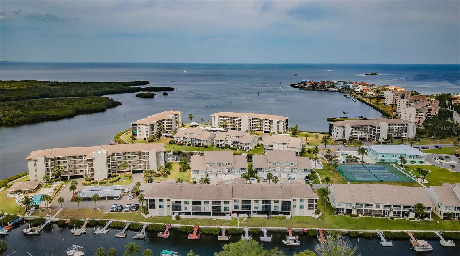 SAND PEBBLE POINTE CONDO 01 AMD 02 - Residential