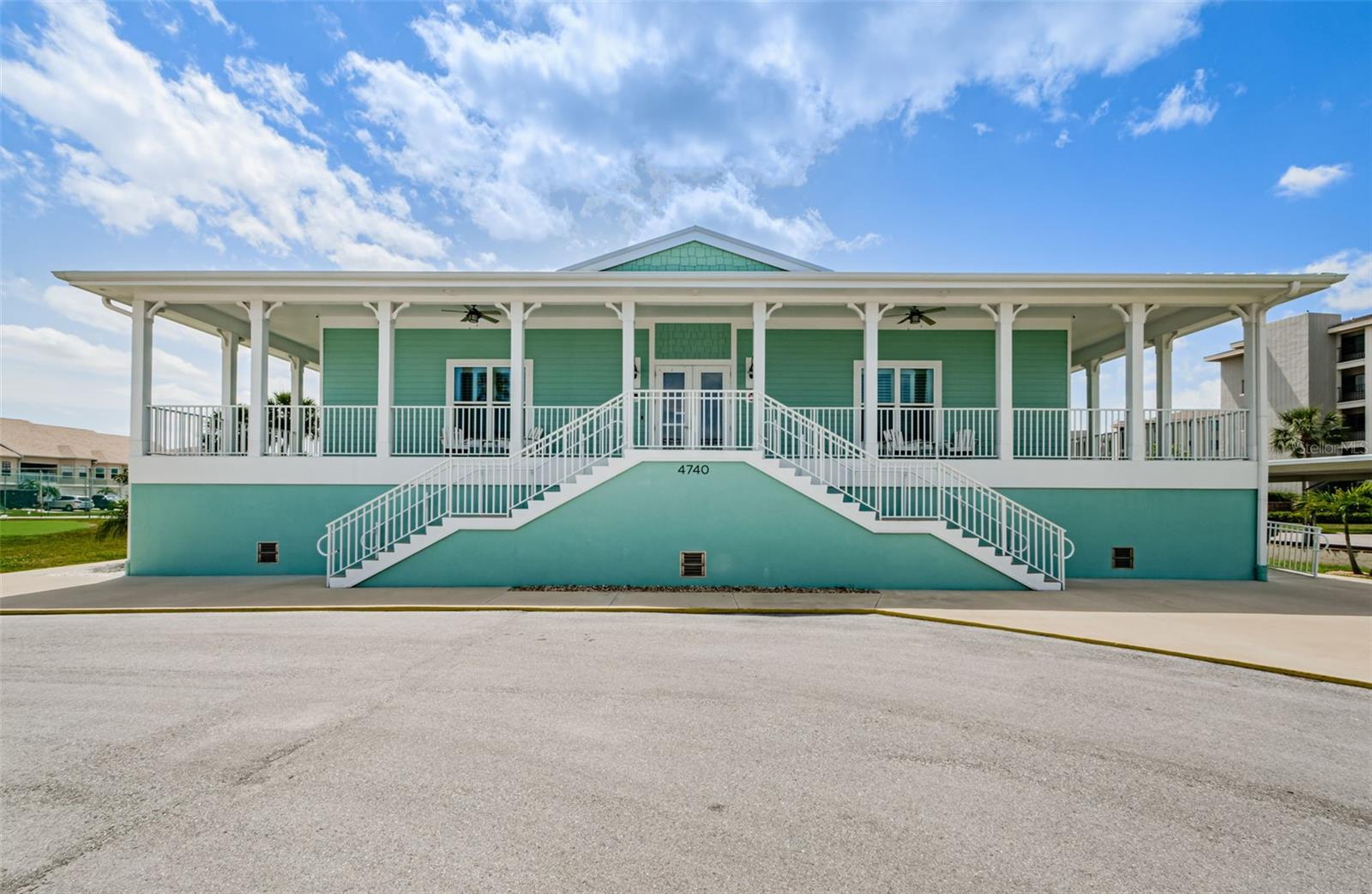 SAND PEBBLE POINTE CONDO 01 AMD 02 - Residential