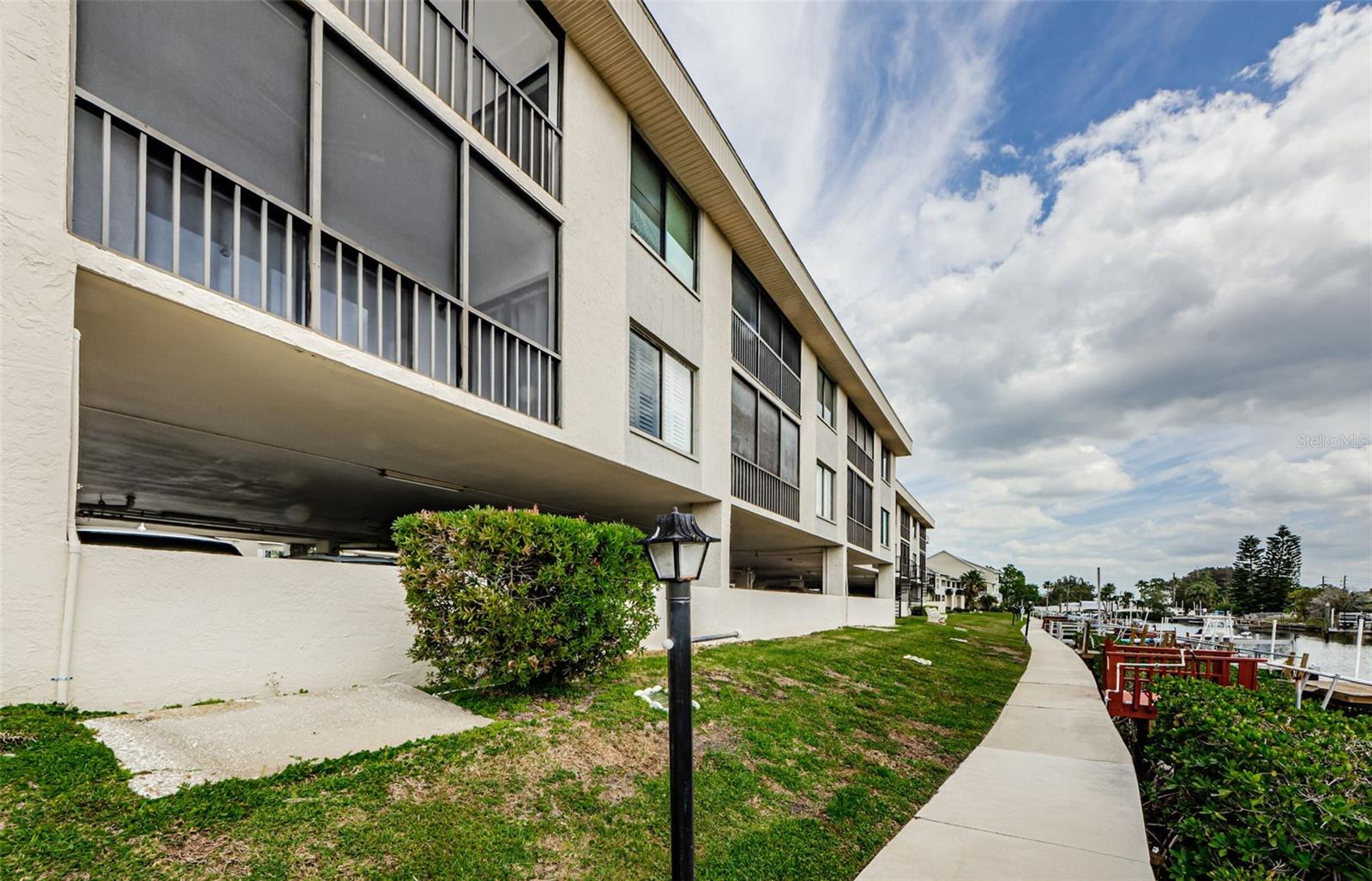 SAND PEBBLE POINTE CONDO 01 AMD 02 - Residential